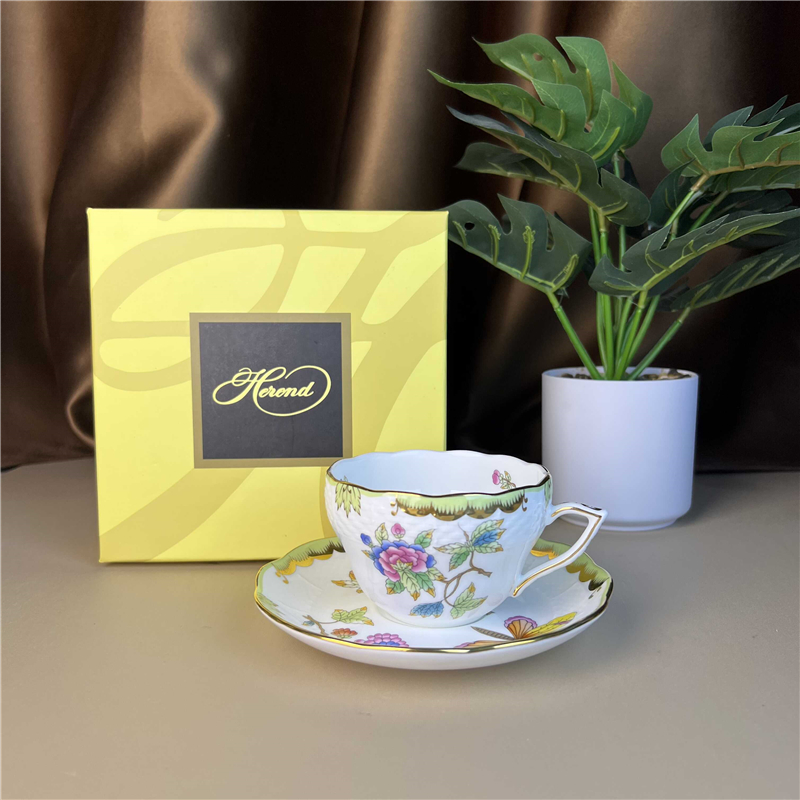 Flower Basket Coffee Cup and S - Coffee Tea Gift Basket recension och pris